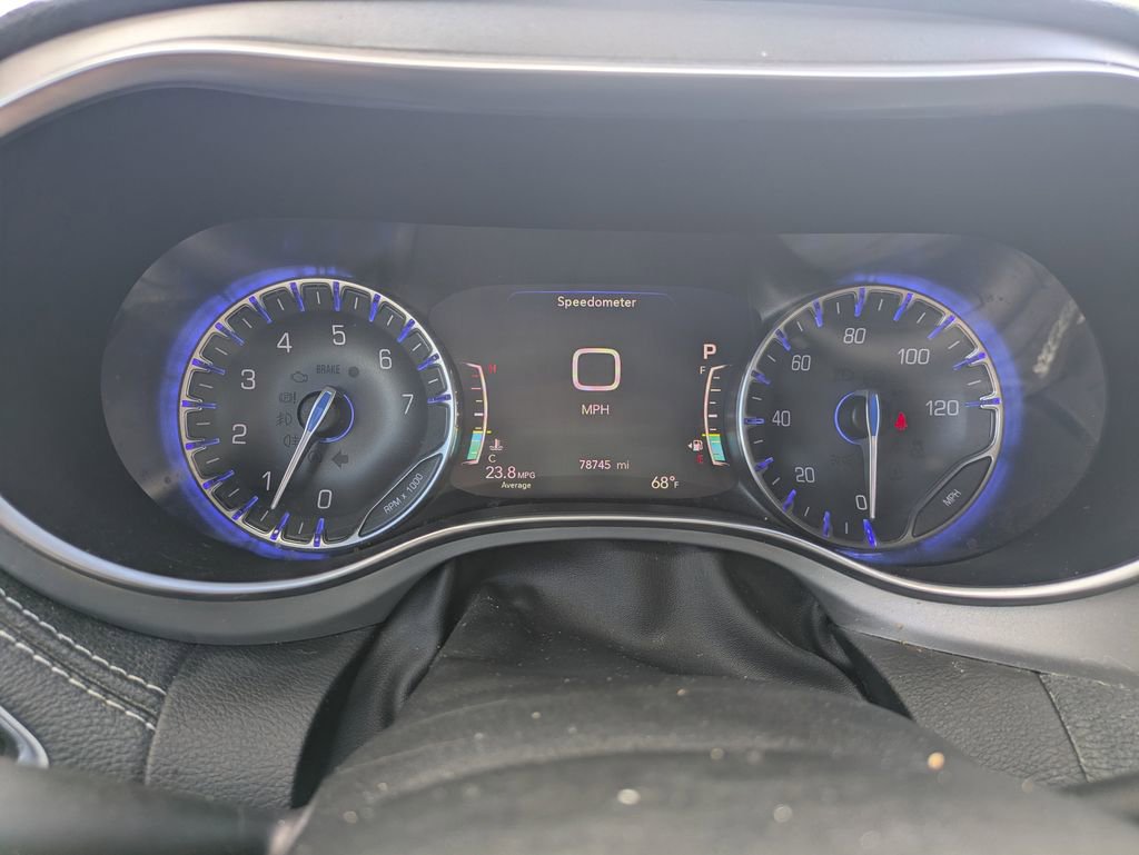 Used 2019 Chrysler Pacifica Limited w/ S Appearance Package image 30