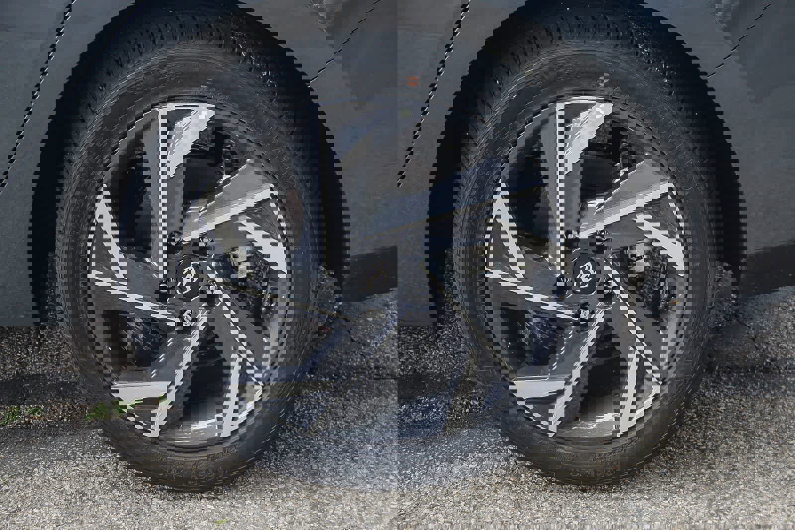 New 2025 Hyundai Elantra Sport image 5