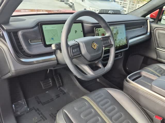 Used 2025 Rivian R1S Adventure Dual AWD/4WD image 10