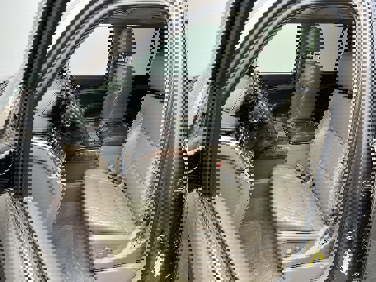 Used 2015 Chevrolet Tahoe LTZ AWD/4WD image 11