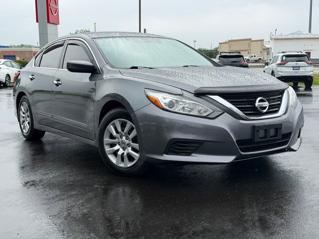 Used 2017 Nissan Altima 2.5 S w/ Power Driver Seat Package FWD image 1