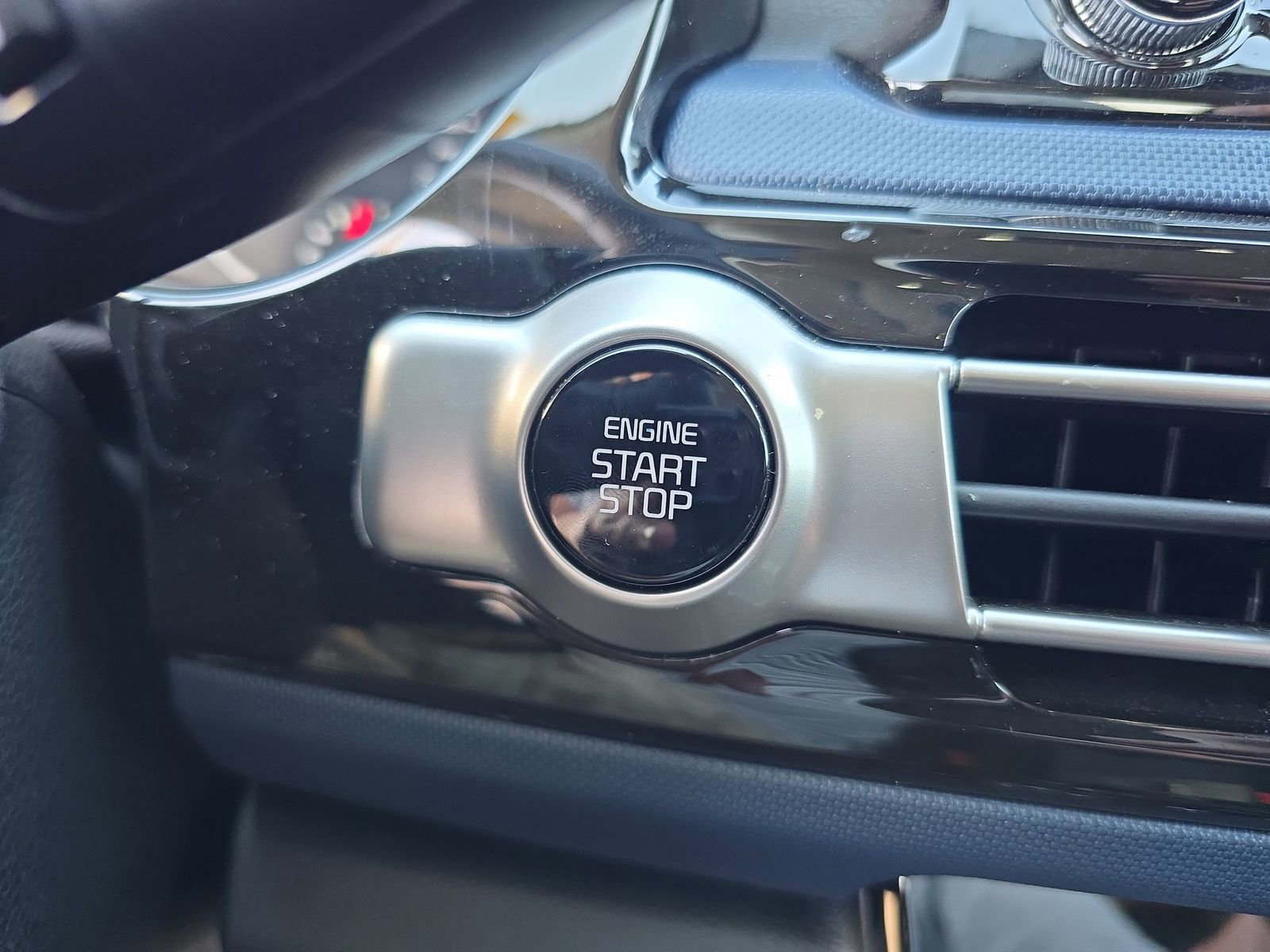 Used 2023 Kia Seltos S w/ Navigation Package image 24