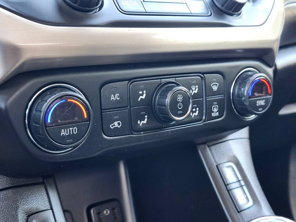 Used 2019 GMC Acadia Denali w/ Technology Package AWD/4WD image 25