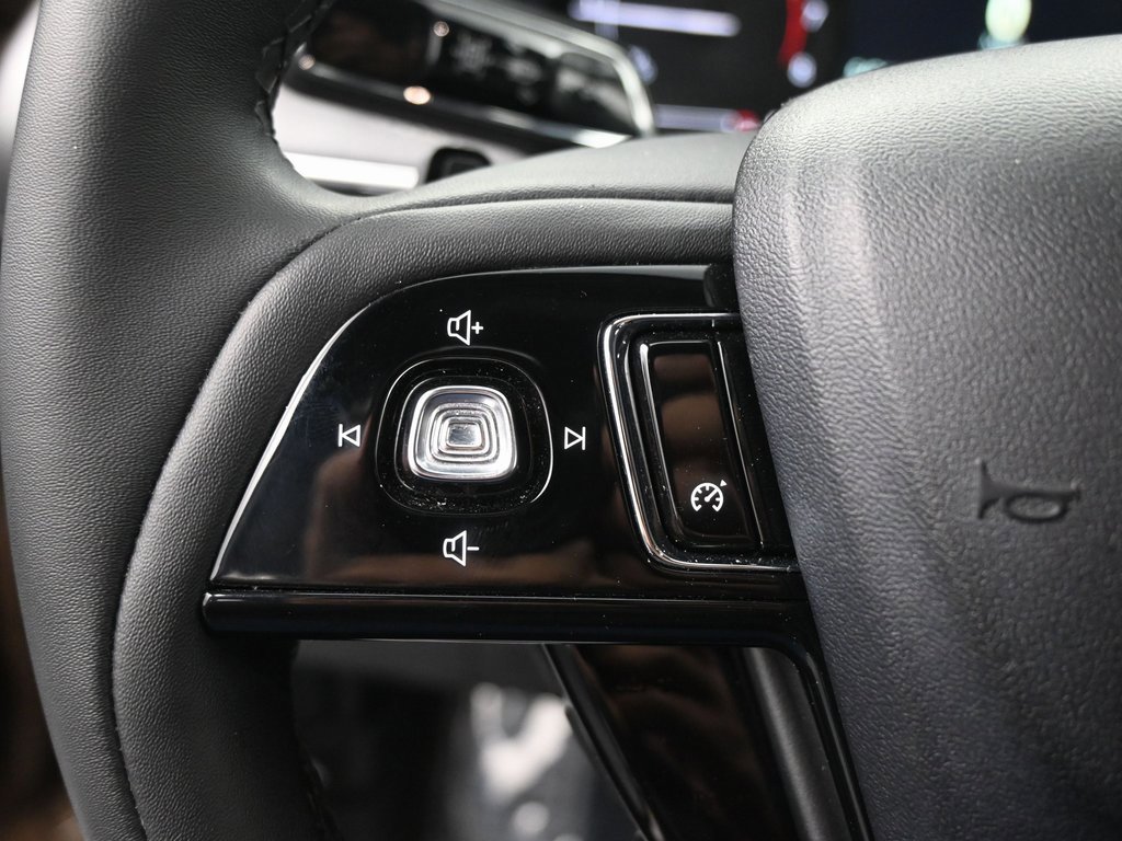 Used 2022 Lincoln Corsair AWD w/ Equipment Group 101A image 20