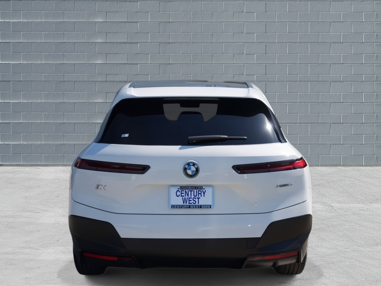 Used 2024 BMW iX xDrive50 image 4