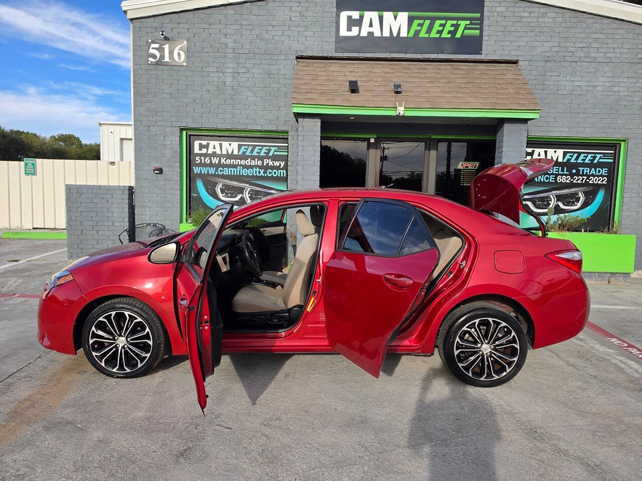 Used 2014 Toyota Corolla LE FWD image 29