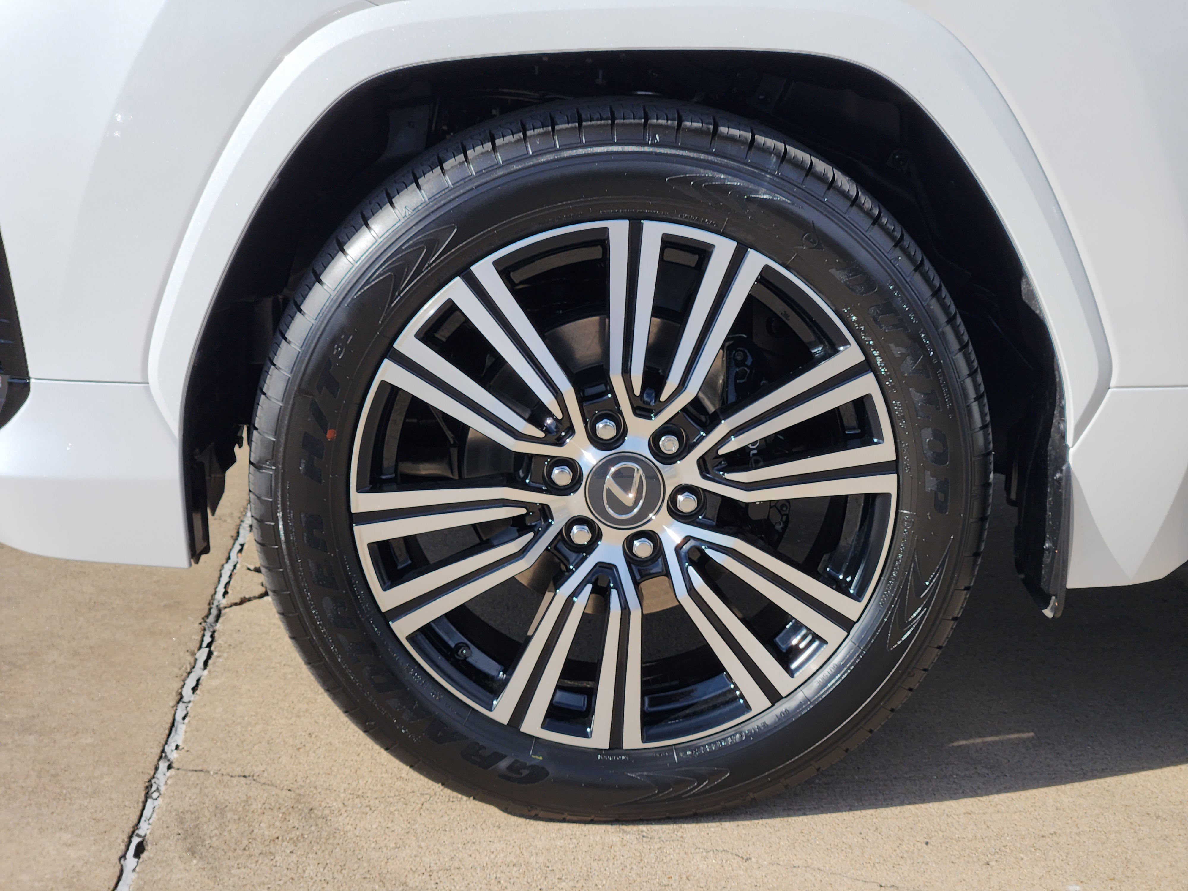 New 2026 Lexus LX 600 4WD w/ Luxury Package image 6