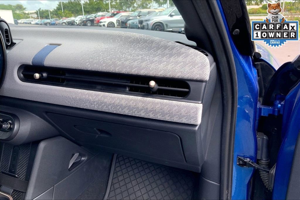 Certified 2025 MINI Cooper 4-Door Hardtop image 16