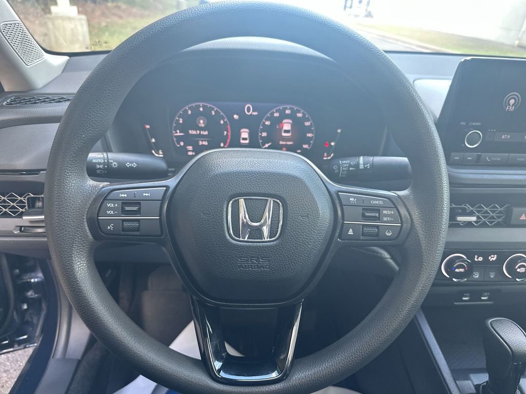 Used 2023 Honda Accord EX image 11