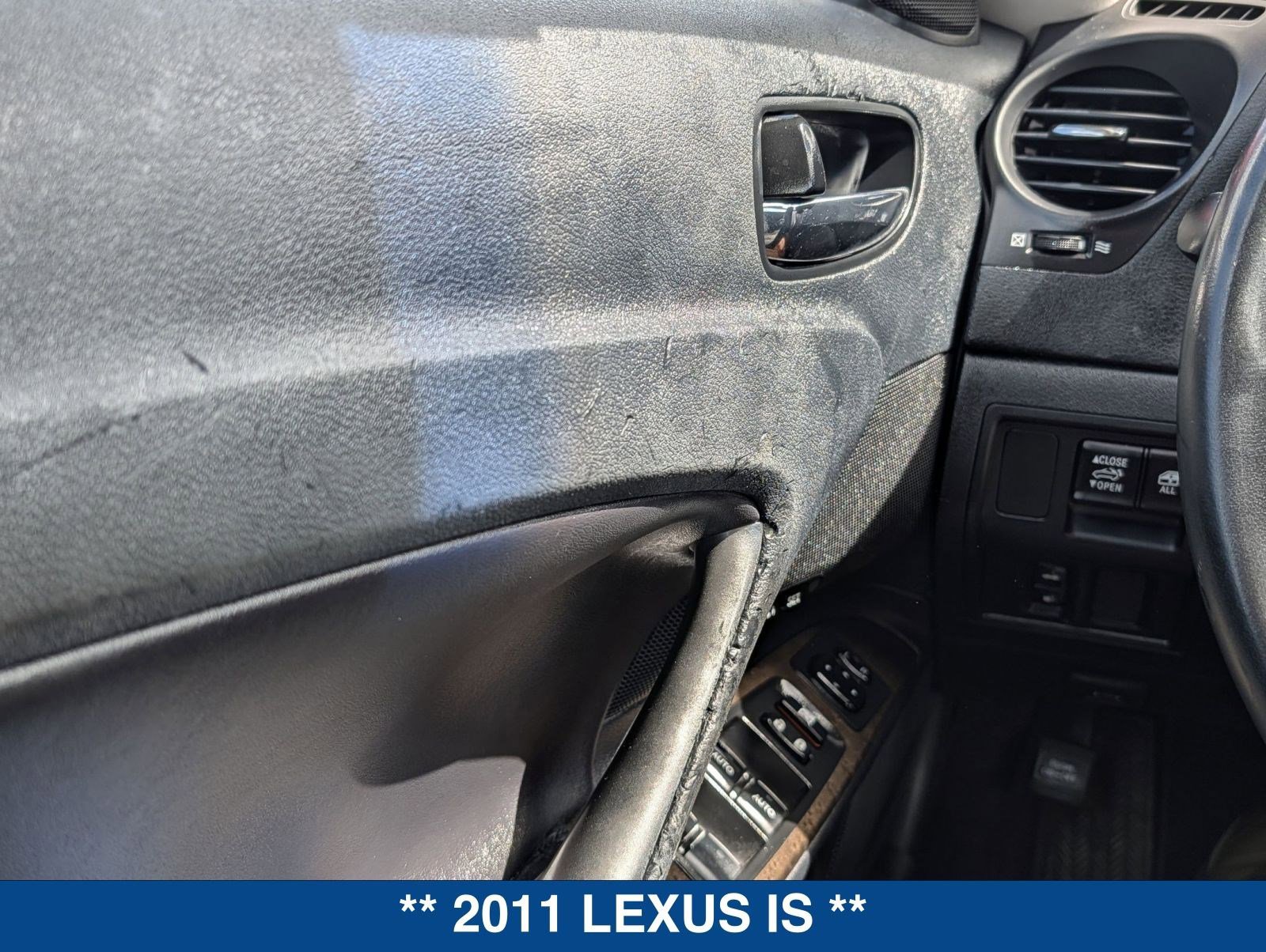 Used 2011 Lexus IS 250C w/ Luxury Pkg image 19