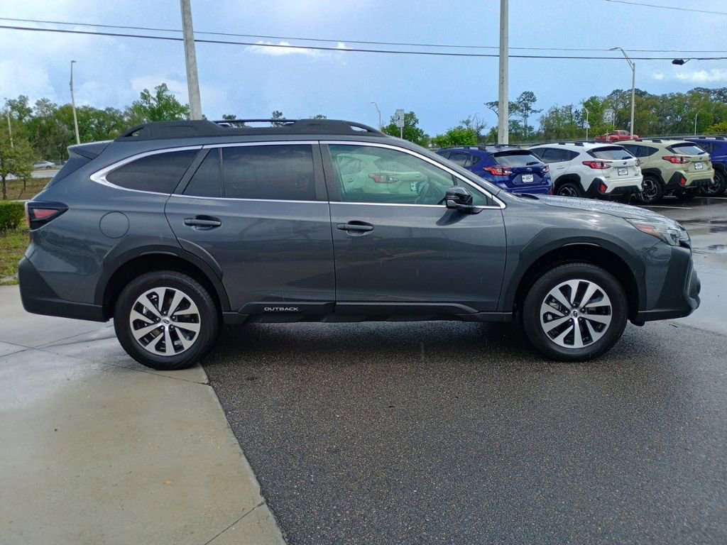 Certified 2023 Subaru Outback Premium image 4