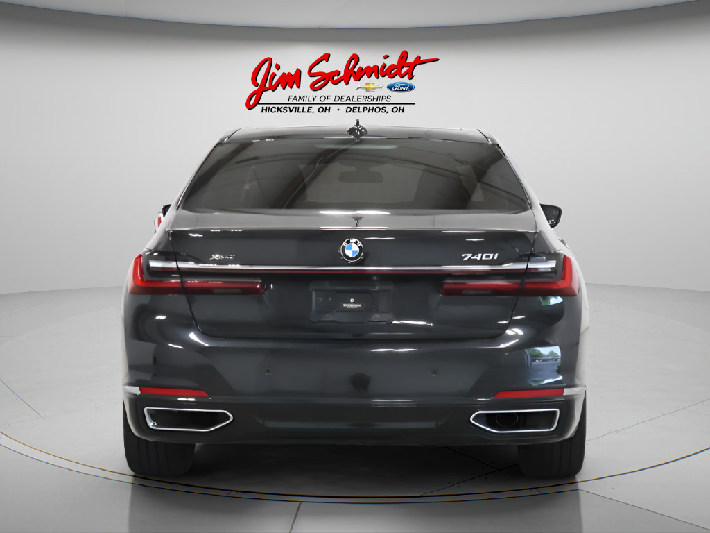 Used 2020 BMW 740i xDrive w/ Premium Package AWD/4WD image 5
