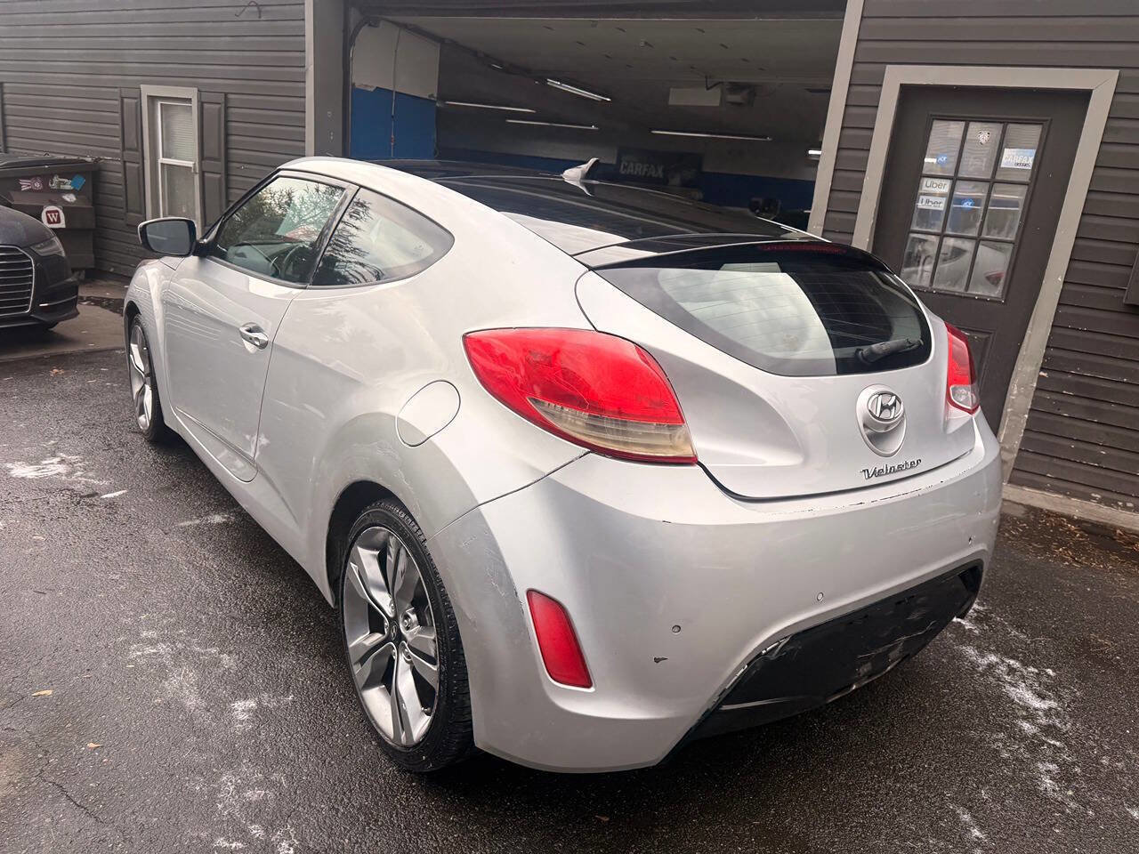 Used 2012 Hyundai Veloster w/ Style Pkg FWD image 7