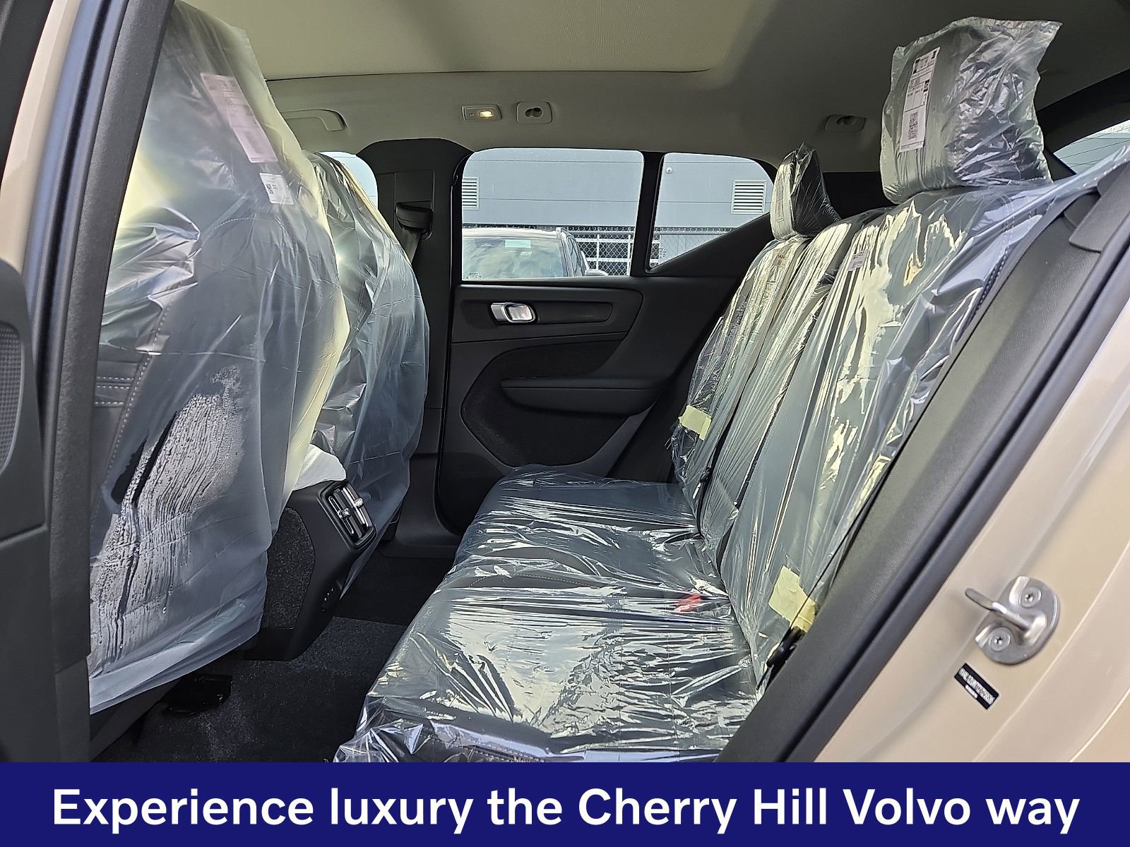 New 2026 Volvo XC40 B5 Ultra w/ Climate Package AWD/4WD image 7