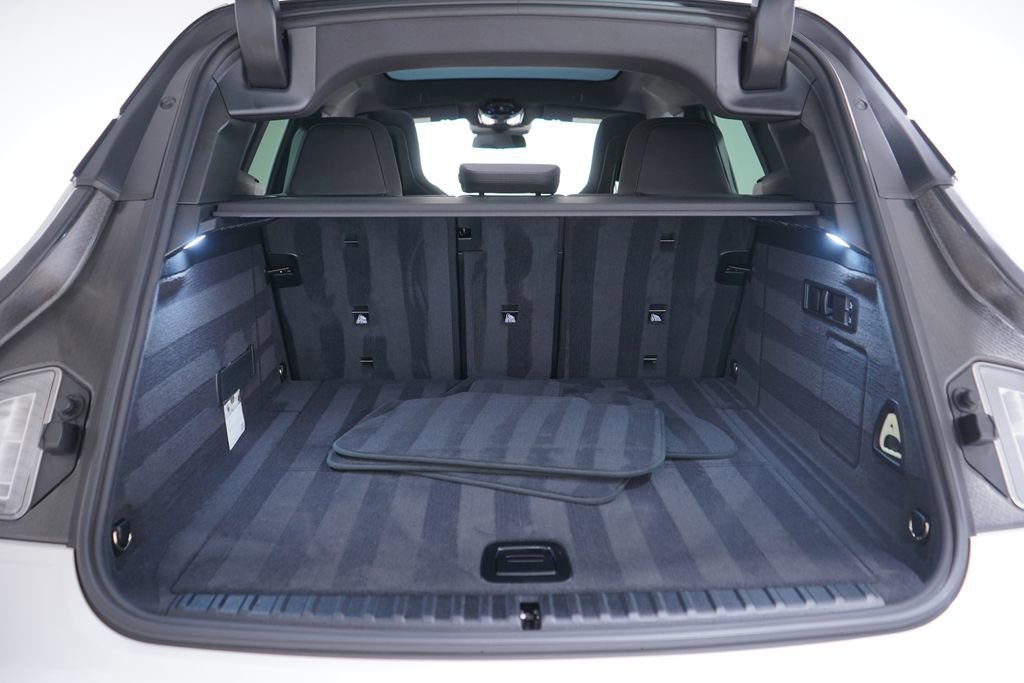 Used 2026 BMW iX xDrive60 w/ Premium Package image 21