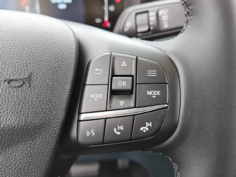 New 2025 Ford Maverick Lariat w/ Black Appearance Package image 27