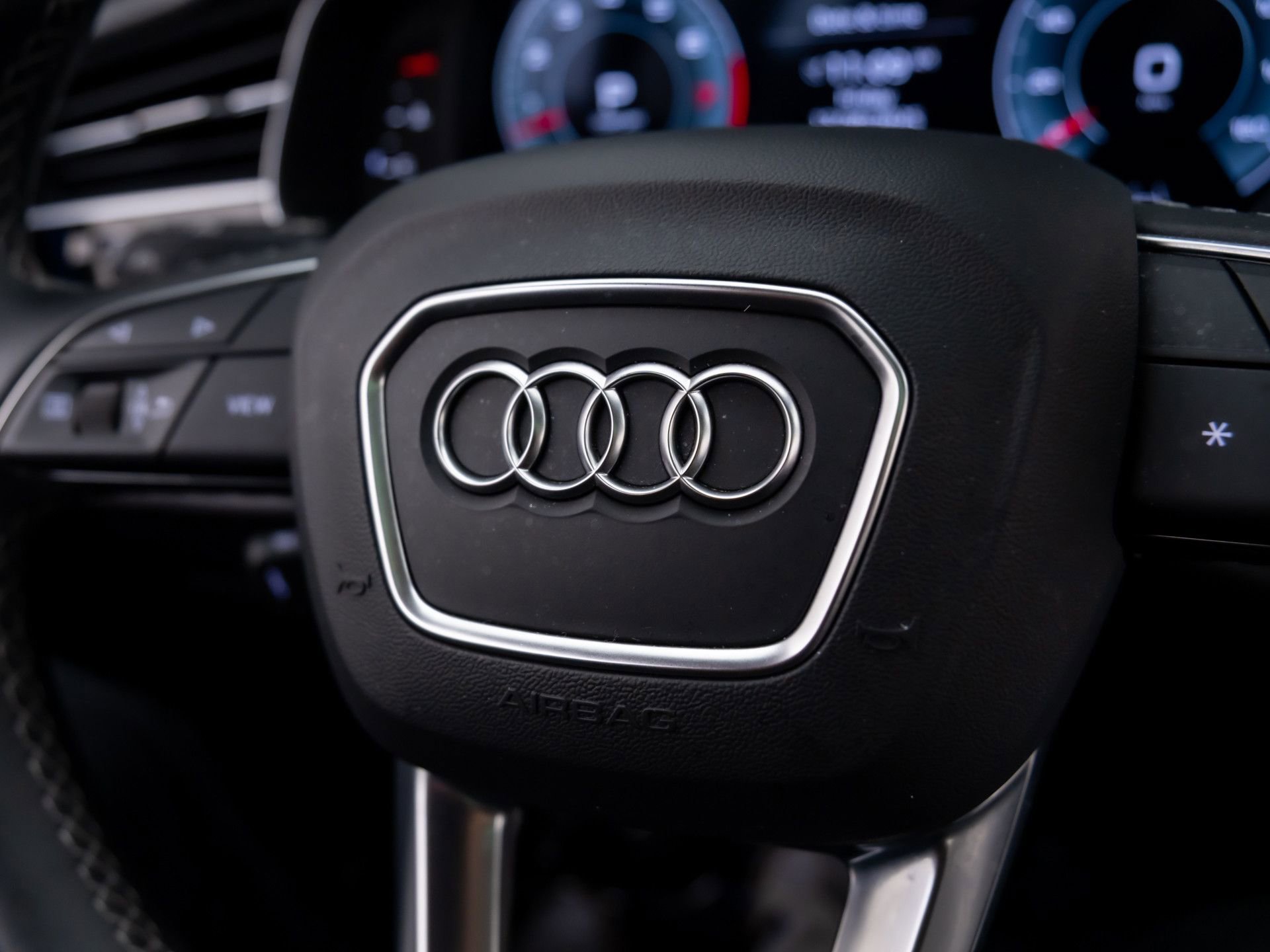 Used 2023 Audi Q8 Premium Plus image 22