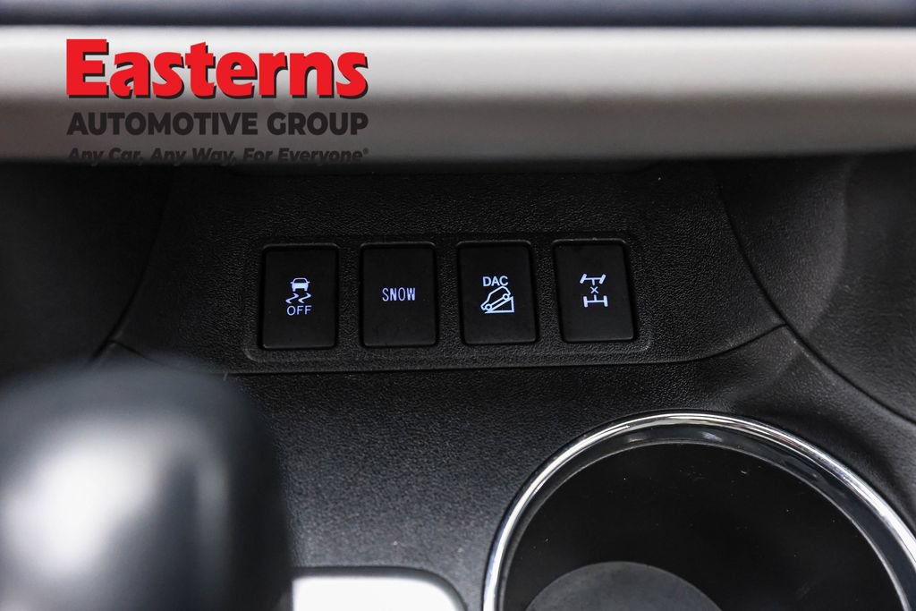 Used 2019 Toyota Highlander XLE AWD/4WD image 21