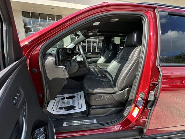 Certified 2023 Cadillac Escalade ESV Sport Platinum w/ LPO, ONYX Package image 19