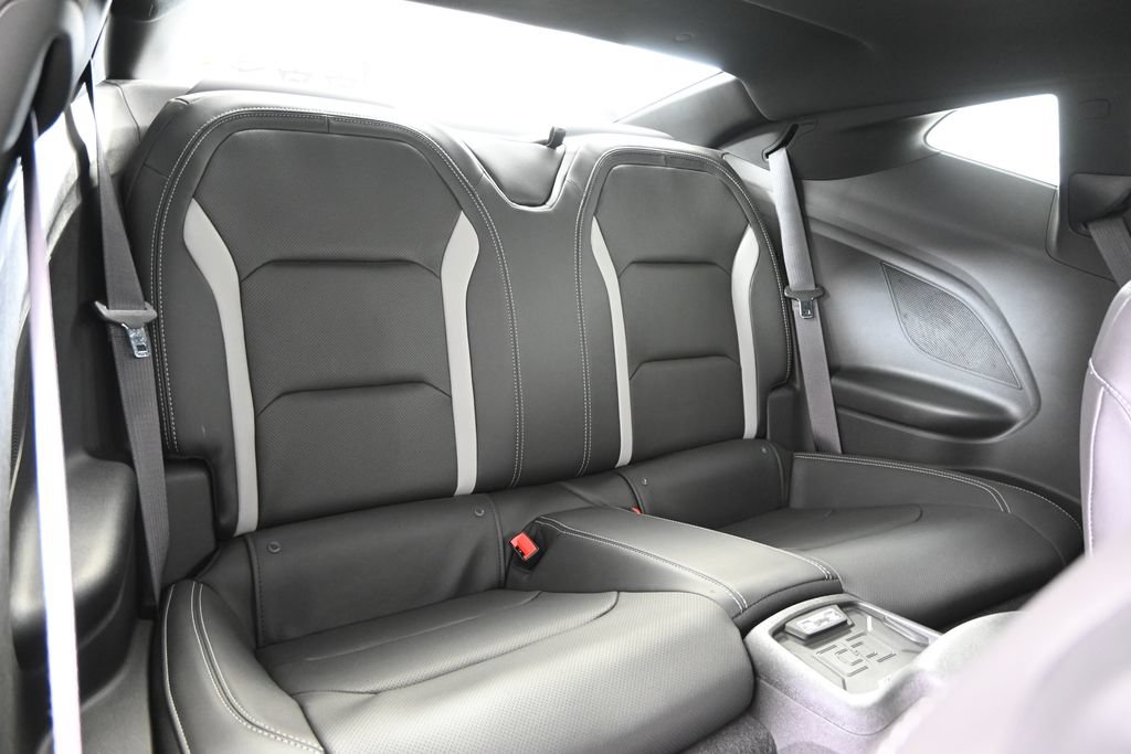 Used 2018 Chevrolet Camaro SS RWD image 15