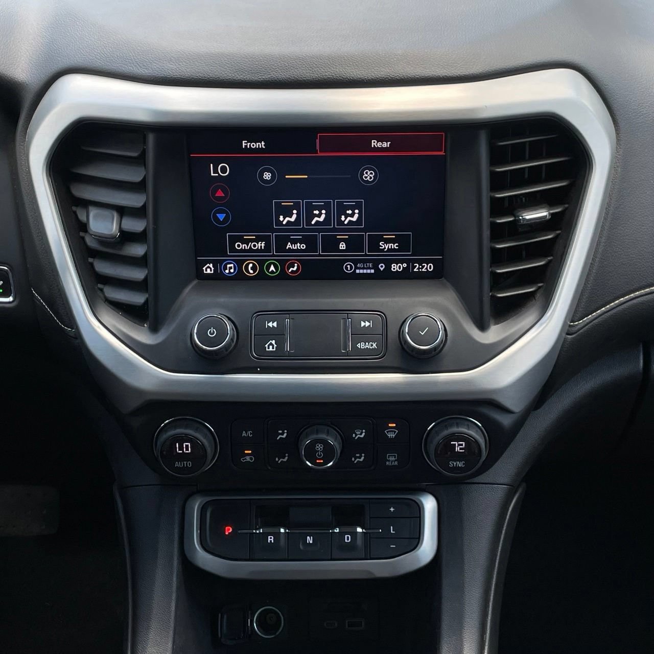 Used 2023 GMC Acadia SLT FWD image 17