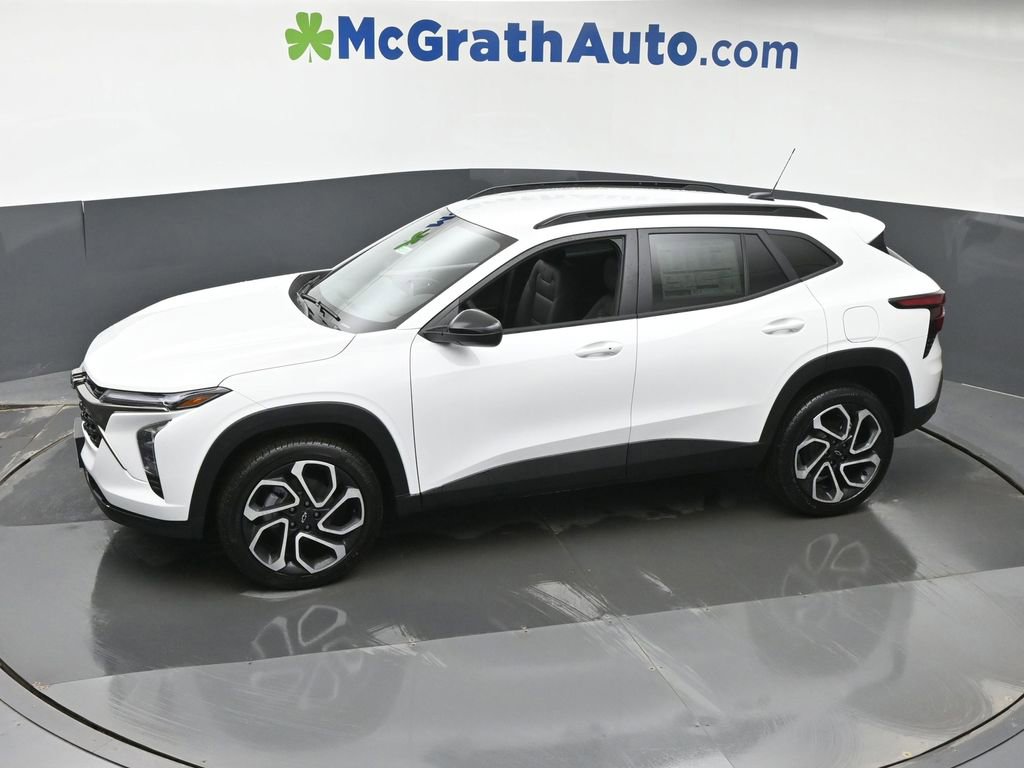 New 2026 Chevrolet Trax RS w/ Driver Confidence Package image 18