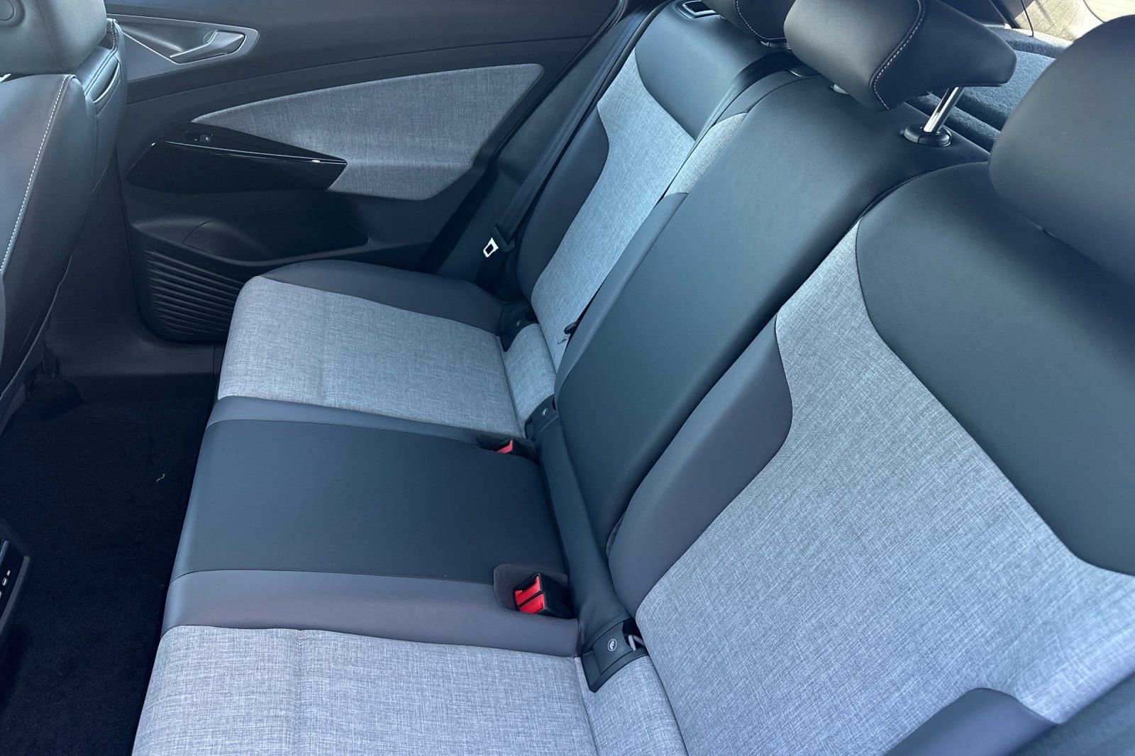 New 2026 Volkswagen ID.4 Pro RWD image 12