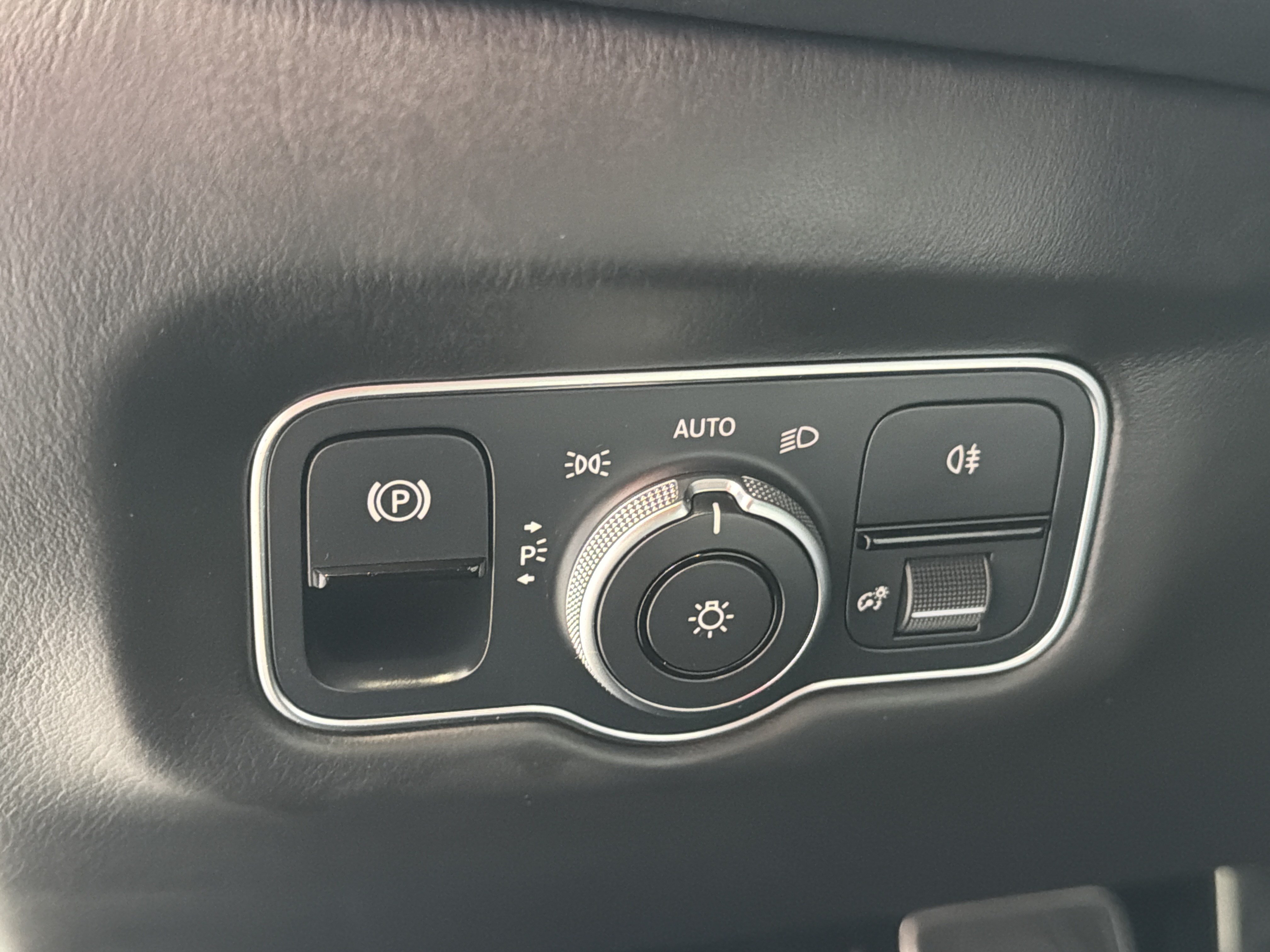 Used 2020 Aston Martin V8 Vantage Coupe RWD image 5