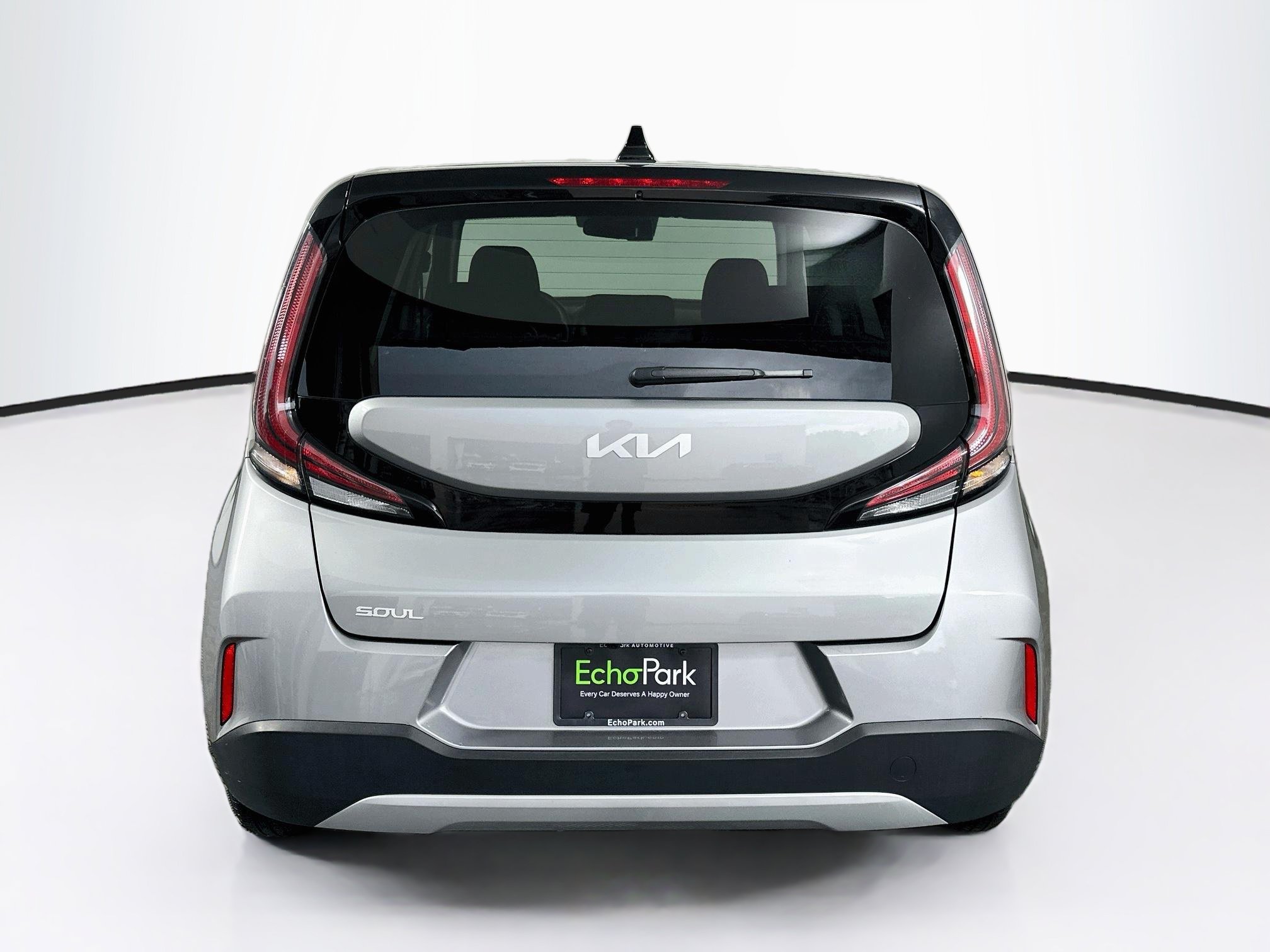 Used 2025 Kia Soul LX w/ LX Technology Package FWD image 7