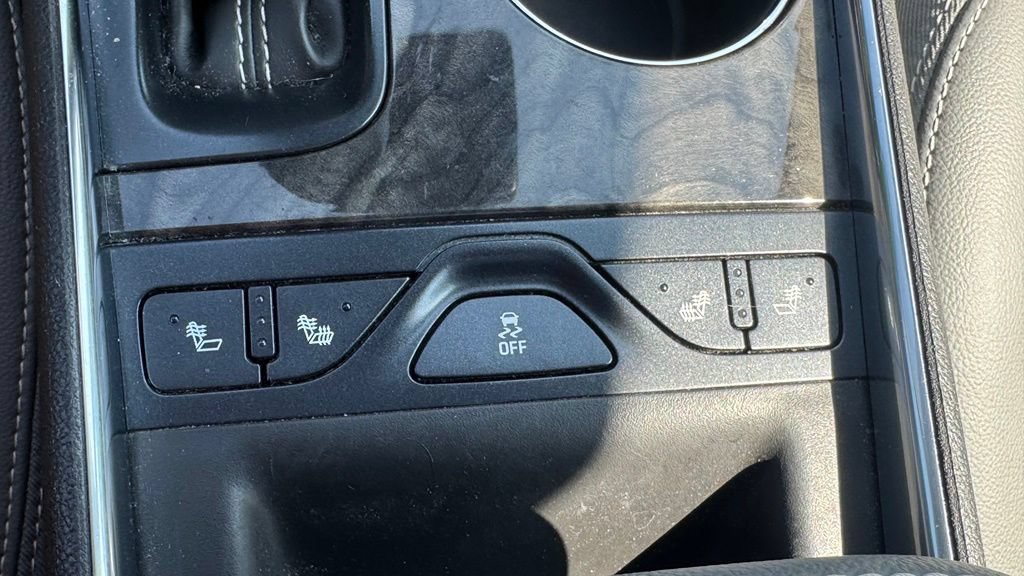 Used 2015 Chevrolet Impala LT w/ Convenience Package FWD image 25