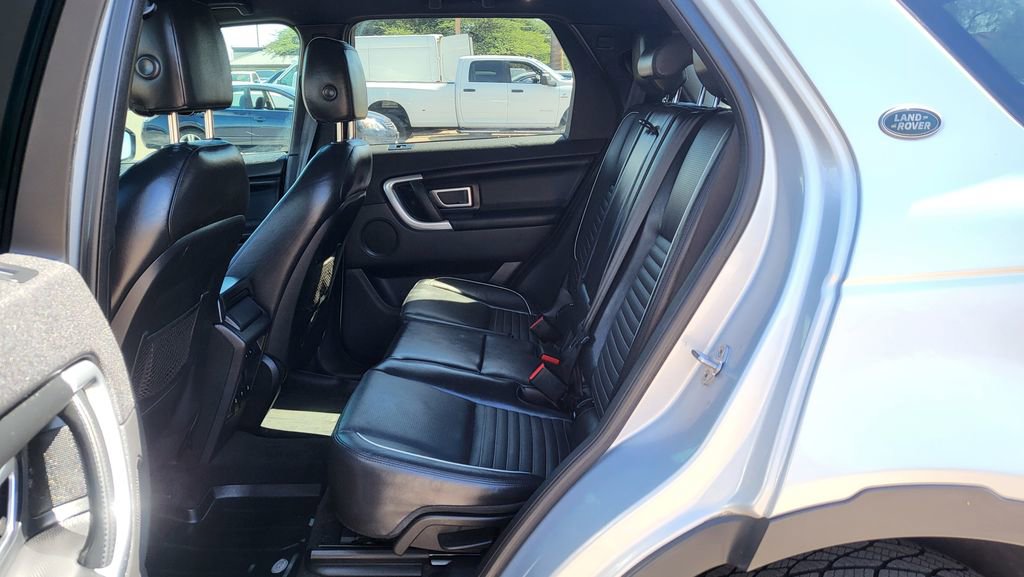 Used 2018 Land Rover Discovery Sport HSE image 23