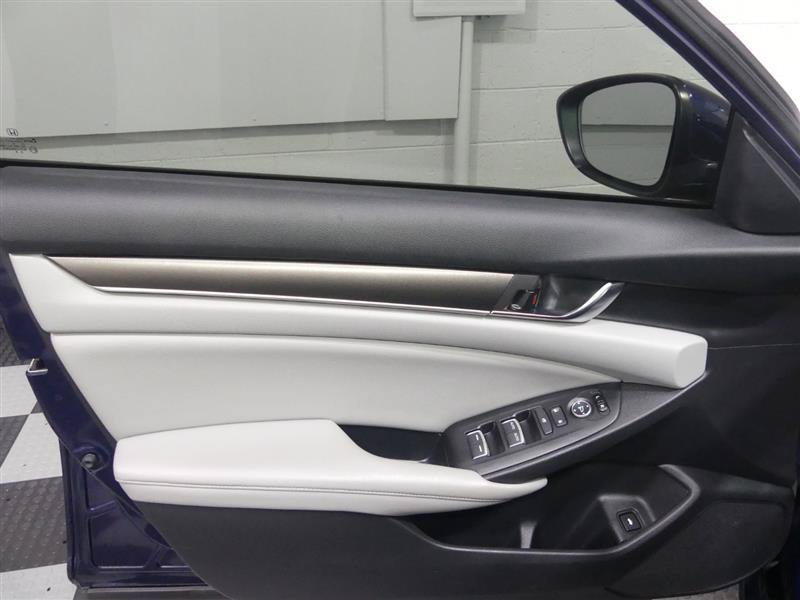 Used 2019 Honda Accord LX image 17