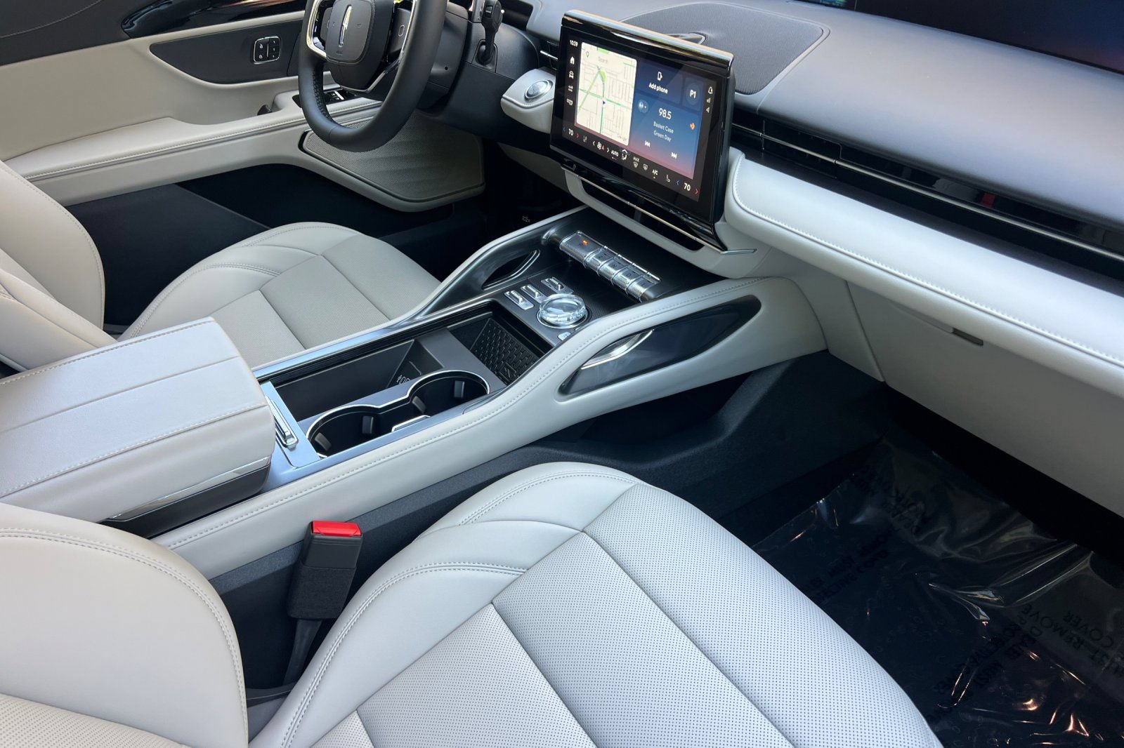 New 2026 Lincoln Nautilus Premier AWD/4WD image 13