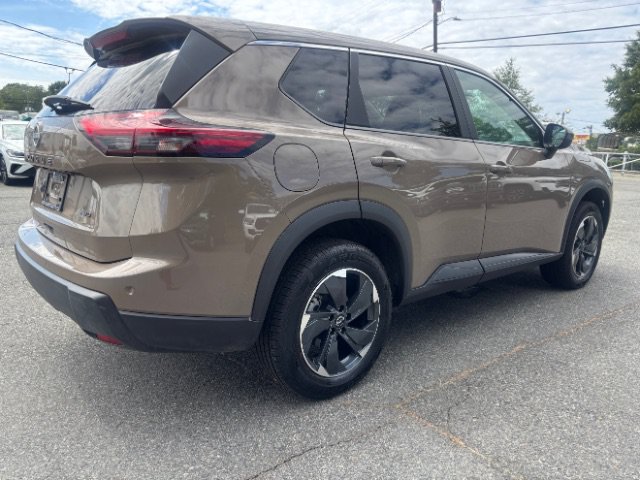 Used 2025 Nissan Rogue SV AWD/4WD image 7