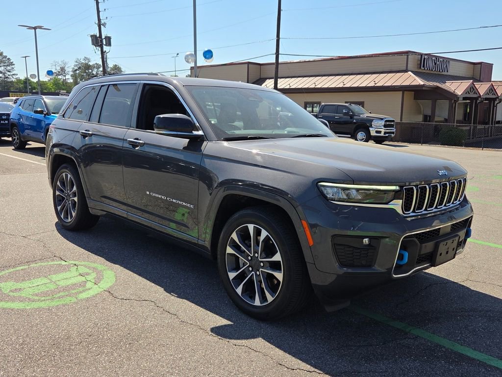 Used 2023 Jeep Grand Cherokee Overland w/ Luxury Tech Group IV AWD/4WD image 1