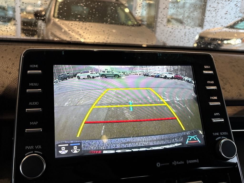 Used 2019 Toyota Avalon XLE w/ Moonroof Package image 15