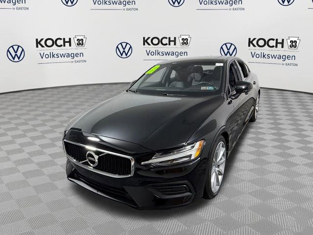 Used 2020 Volvo S60 T5 Momentum w/ Protection Package FWD image 3