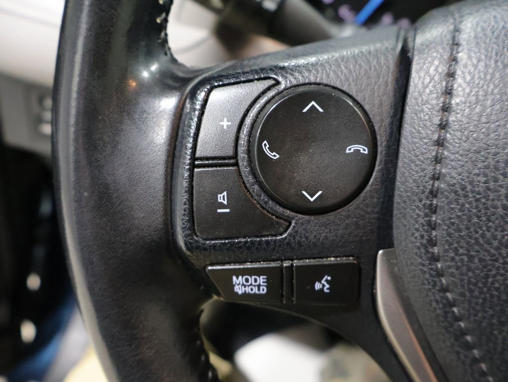 Used 2018 Toyota RAV4 XLE w/ Convenience Package image 32