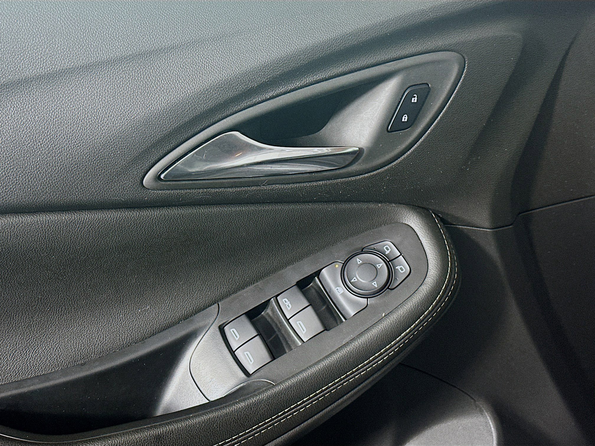 Used 2024 Buick Encore GX Preferred image 15