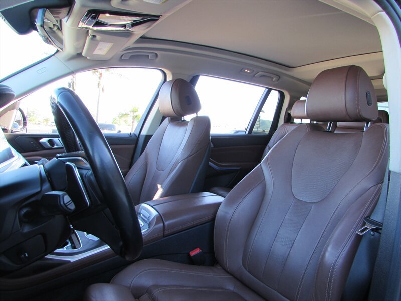 Used 2019 BMW X7 xDrive40i w/ Premium Package AWD/4WD image 8