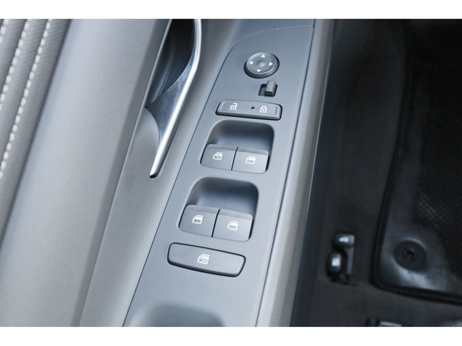 Used 2021 Hyundai Elantra SEL w/ Convenience Package image 22