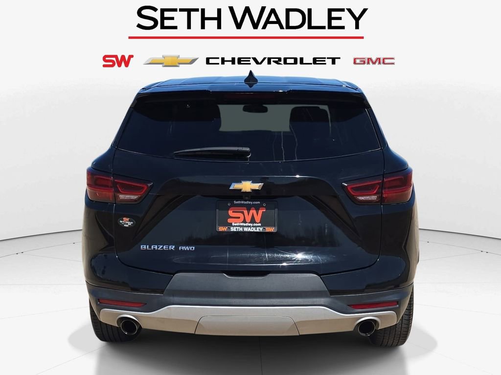 Used 2025 Chevrolet Blazer LT AWD/4WD image 7