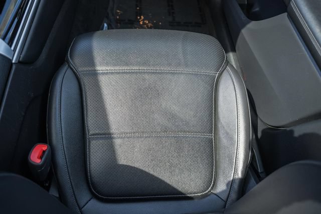 Used 2023 Mercedes-Benz GLC 300 4MATIC image 32