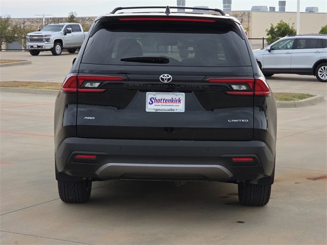 Used 2025 Toyota Grand Highlander AWD image 7