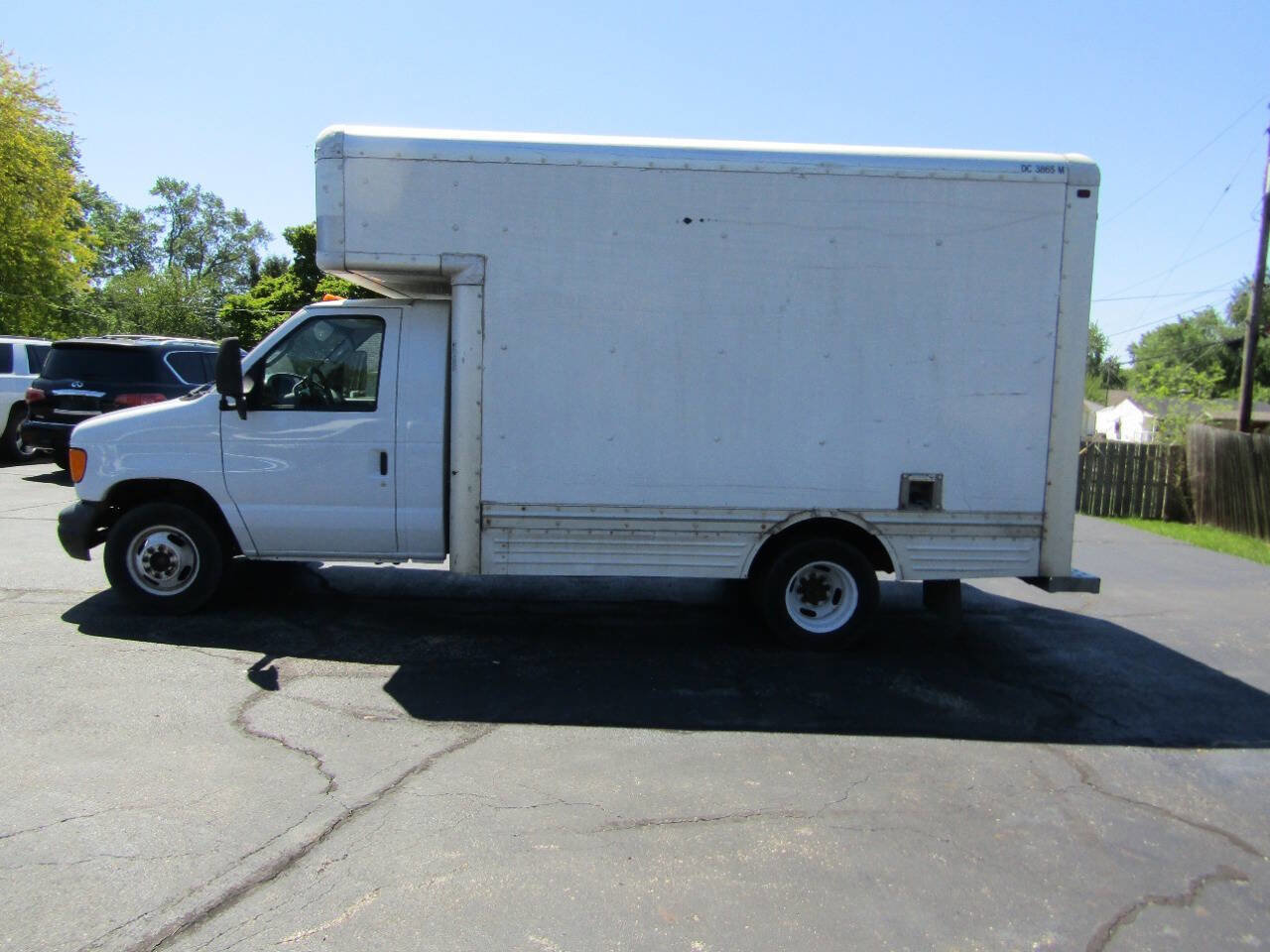 Used 2006 Ford E-450 and Econoline 450 RWD image 1