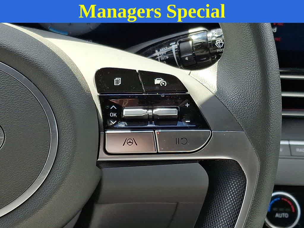 Used 2024 Hyundai Elantra SEL FWD image 20