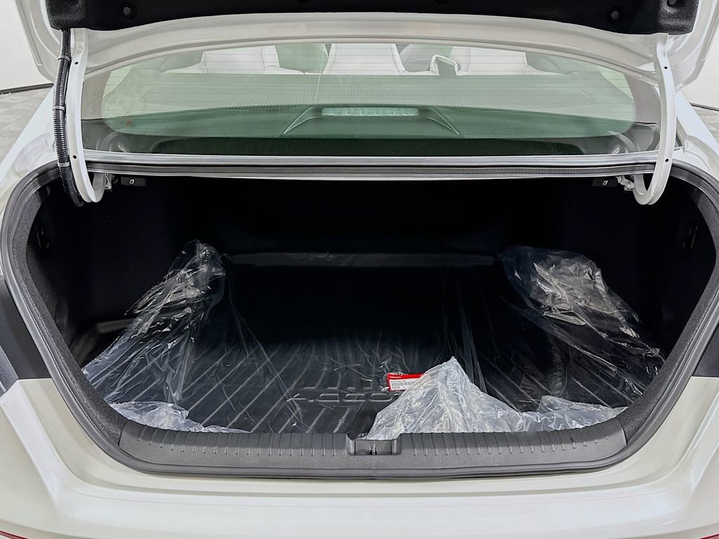 Certified 2025 Honda Accord SE image 16