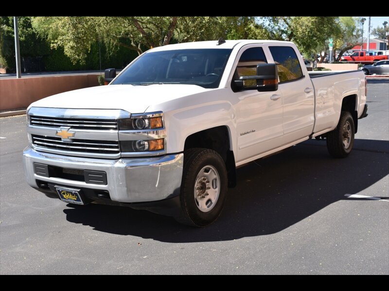 Used 2018 Chevrolet Silverado 2500 LT AWD/4WD image 3