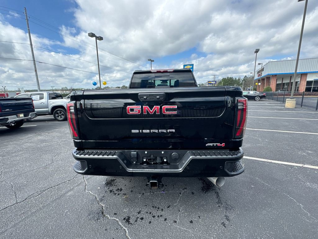 Used 2025 GMC Sierra 2500 AT4 w/ AT4 Preferred Package image 7
