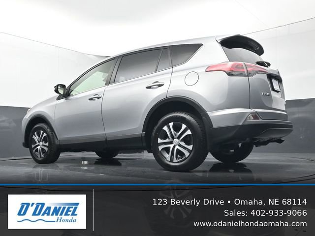 Used 2018 Toyota RAV4 LE w/ All Weather Liner Package AWD/4WD image 22